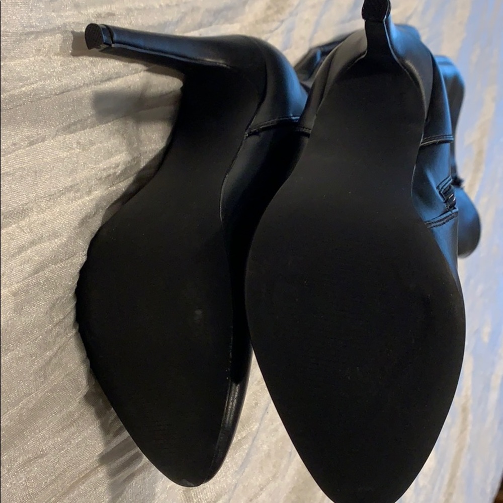 Boots - Picture 3 of 3